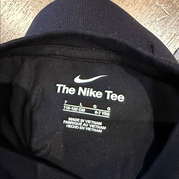 Nike Short Sleeve Tee Shirt - Picture 2 of 2